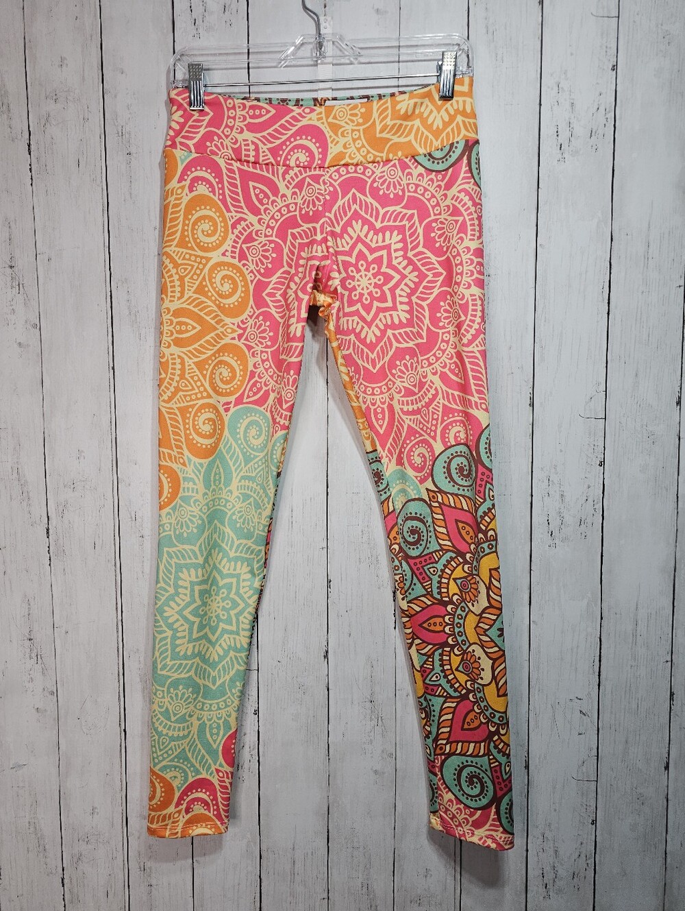 NWOT Electro Threads Women's Mandala Print Multicolored Mid-Rise Size Medium.